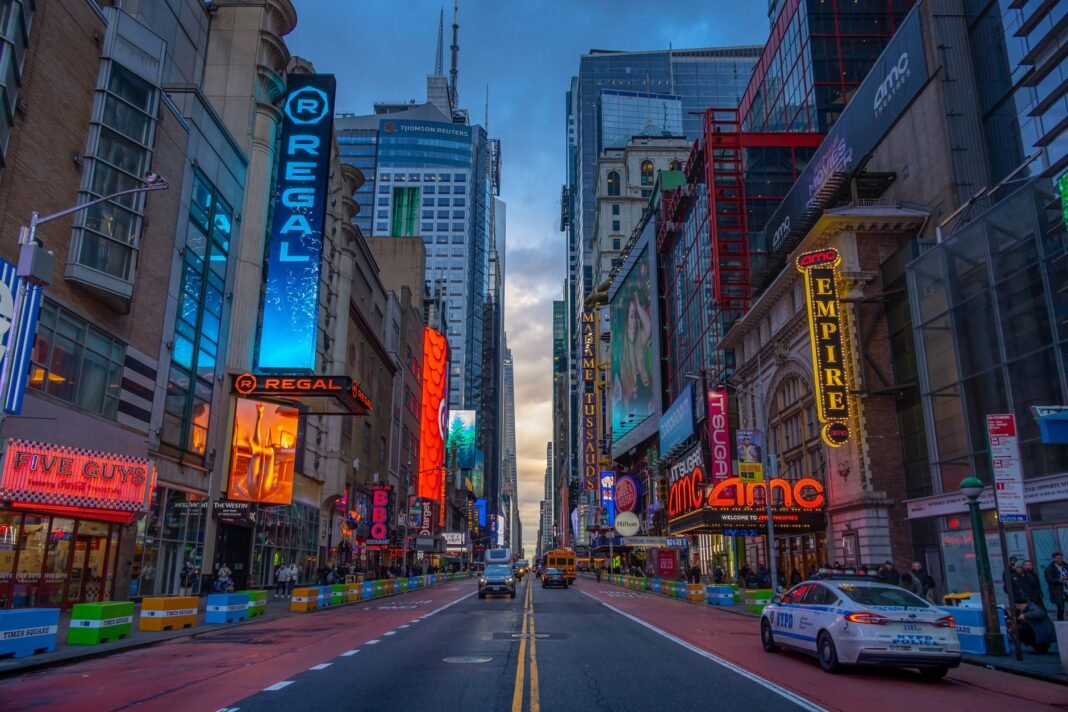 Where to eat before a Broadway show - Times Square and the Theater District at dusk